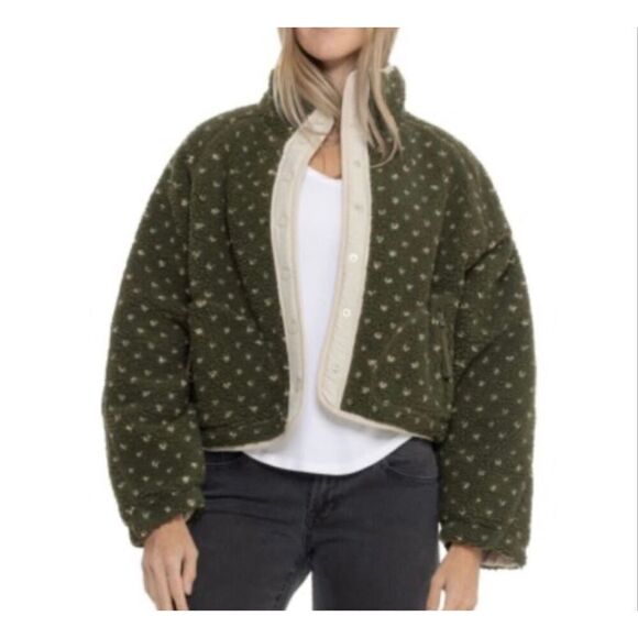 Blank NYC Jackets & Blazers - Blank NYC green printed Sherpa oversized jacket size M